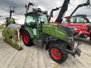 Първата фабрика за интелигентни домакински уреди на Xiaomi започва производство · TechNode