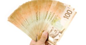 Характеристика: Треньорът на Xinjiang предава духа на традиционната стрелба с лък Xibe