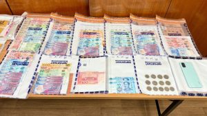Заподозрян в кражби на кутии за дарения в религиозните обекти в Хонконг се оттеглят