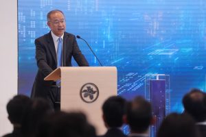 HKMA и HSBC успокояват опасенията относно кредитните книги на Хонконг на фона на спада на имотния пазар в града