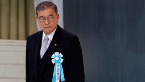 Китай се оплаква от почитта на японските министри към военните престъпници в светилището Ясукуни
