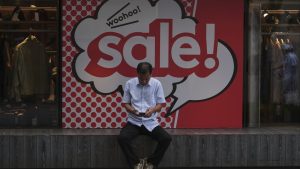 Китайската икономика щамове, Пекинската заплаха за заплахата на петрола: SCMP Daily акценти