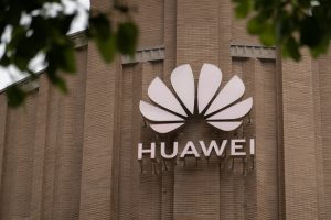 Huawei разкрива нови смарт часовници и слушалки за клип