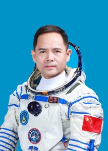 Биография на екипажа на мисията Shenzhou XXI