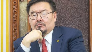 Президентът на Монголия блокира уволнението на премиера на фона на спорове относно политиката за минералите