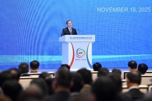 Китайски вицепремиер настоява за по-силен икономически обмен в Евразия