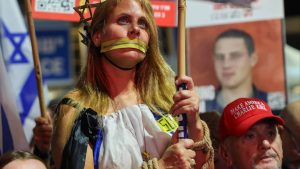 Израел съобщи, че е получил останките на трима заложници от Газа