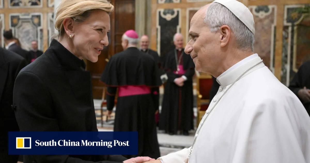 Папата прие холивудски звезди и обсъди спада в киното