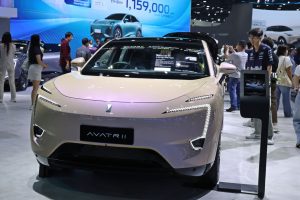 Китайските електромобили под прожекторите на автомобилното изложение в Банкок на фона на глобален шок с гориво