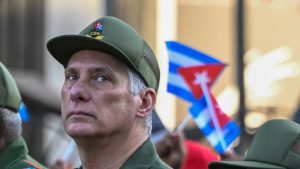 Куба предупреждава за „кървава баня“, ако САЩ нападнат; Вашингтон добавя санкции